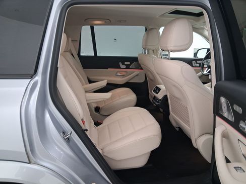 Used 2022 Mercedes-Benz GLS 450 4MATIC image 35