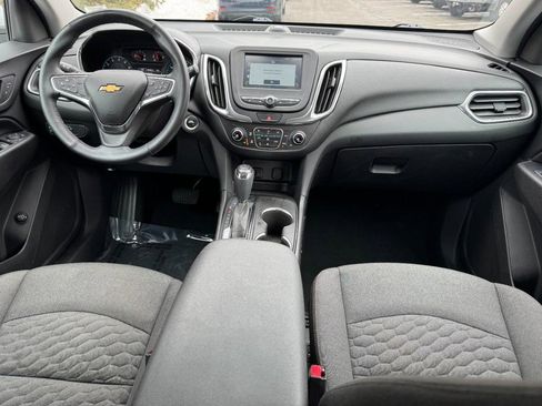 Used 2018 Chevrolet Equinox LT image 11