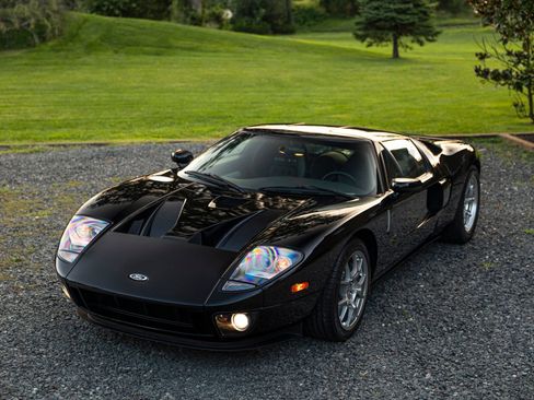 Used 2006 Ford GT RWD image 8