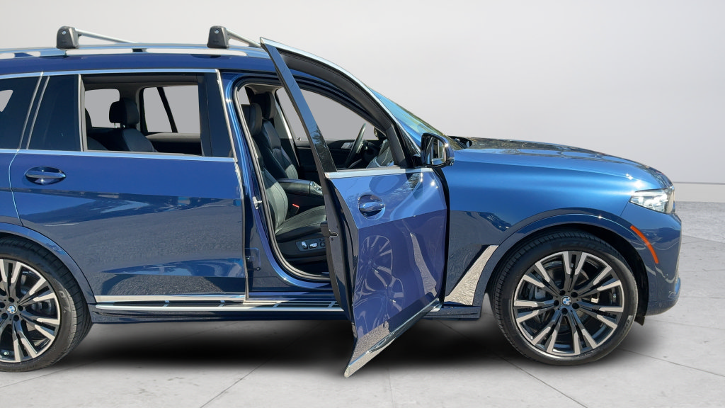 Used 2020 BMW X7 xDrive40i w/ Premium Package AWD/4WD image 22