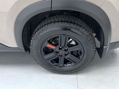 Certified 2025 Nissan Rogue SV AWD/4WD image 22