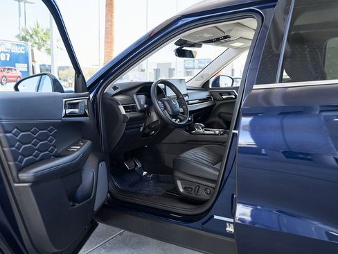 Used 2025 Mitsubishi Outlander SEL image 18