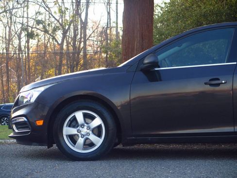Used 2015 Chevrolet Cruze LT w/ Sun And Sound Package FWD image 26