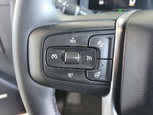 Used 2024 GMC Yukon XL SLT w/ SLT Luxury Package image 24