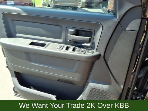 Used 2024 RAM 2500 Tradesman w/ Chrome Appearance Group AWD/4WD image 17