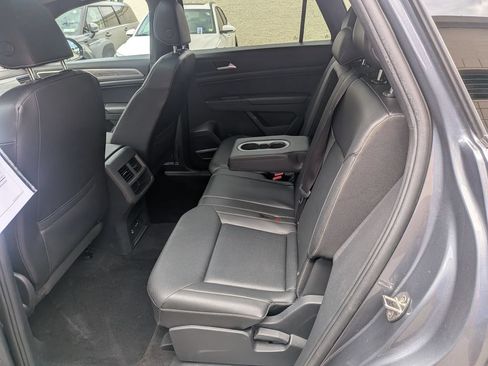 Used 2020 Volkswagen Atlas Cross Sport SE w/ Panoramic Sunroof Package AWD/4WD image 35