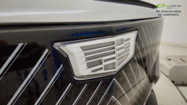 Used 2025 Cadillac Lyriq Luxury w/ LPO, Floor Liner Package RWD image 31