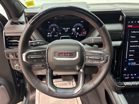 Used 2026 GMC Yukon XL AT4 Ultimate AWD/4WD image 17