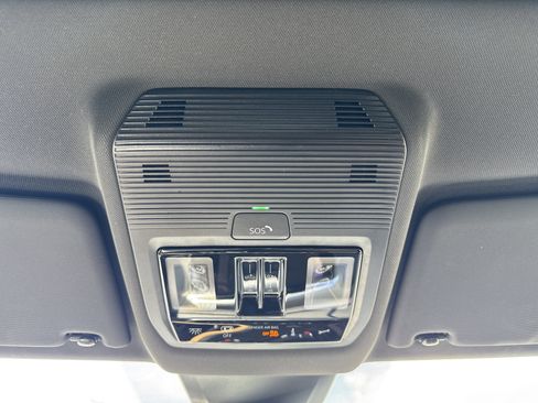 New 2026 Volkswagen Atlas Cross Sport SEL R-Line image 18