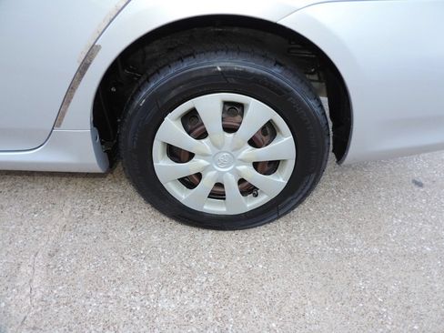 Used 2011 Toyota Corolla LE FWD image 14