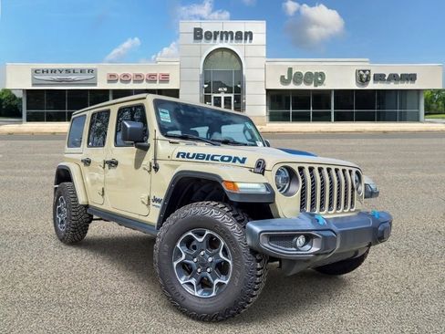 Used 2022 Jeep Wrangler Unlimited Rubicon 4xe w/ Cold Weather Group AWD/4WD image 1