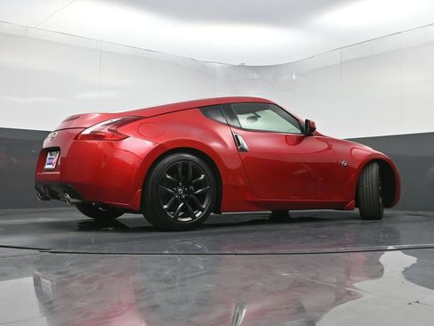 Used 2020 Nissan 370Z Coupe RWD image 24