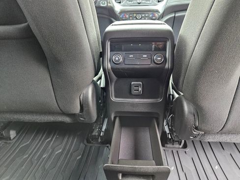 Used 2019 GMC Acadia SLE image 30