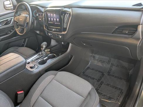 Used 2023 Chevrolet Traverse LT FWD image 23