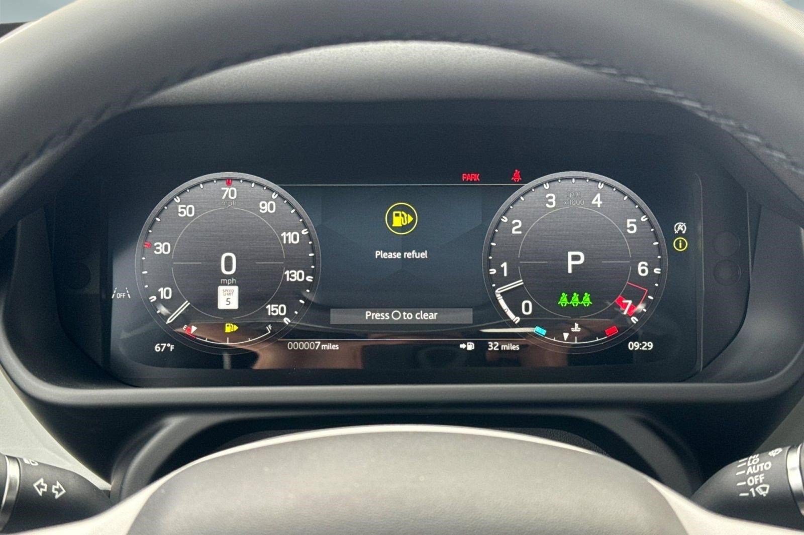 New 2026 Land Rover Defender 110 X-Dynamic SE AWD/4WD image 23