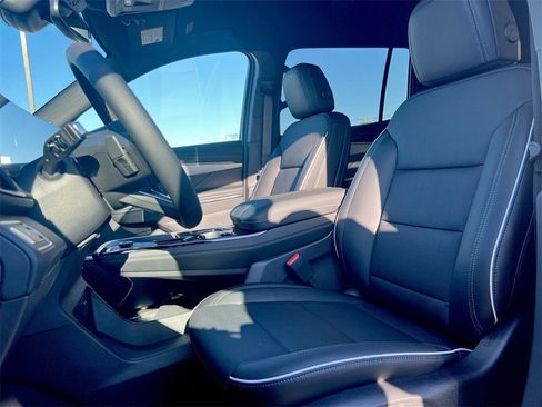 New 2026 Buick Enclave Preferred image 17