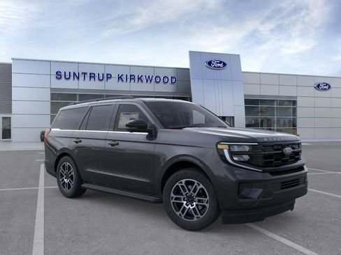 New 2026 Ford Expedition Active AWD/4WD image 9