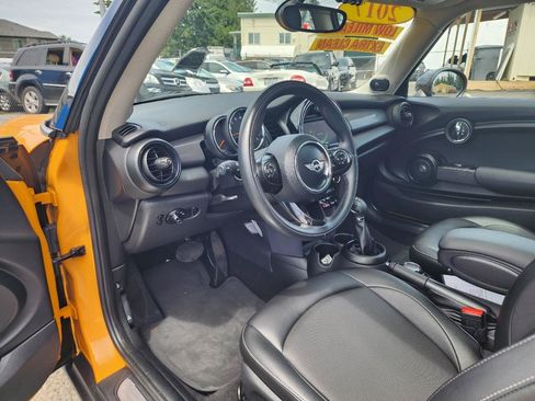 Used 2017 MINI Cooper 2-Door Hardtop FWD image 13