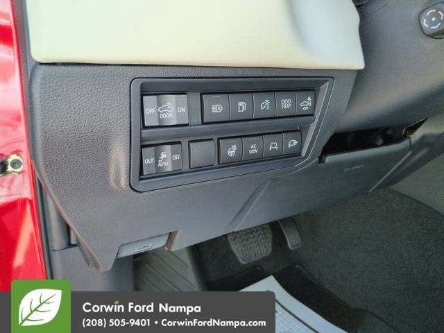 Used 2022 Toyota Tundra Capstone AWD/4WD image 13