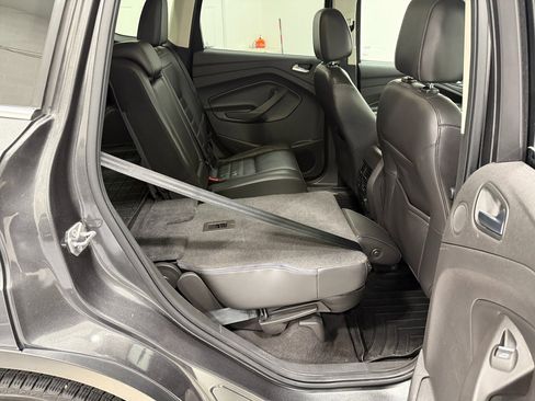 Used 2017 Ford Escape Titanium image 35