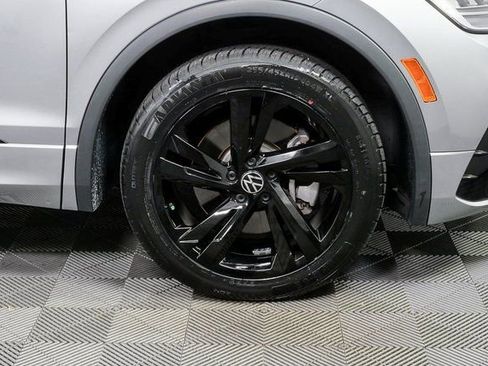 Certified 2023 Volkswagen Tiguan SE R-Line image 4