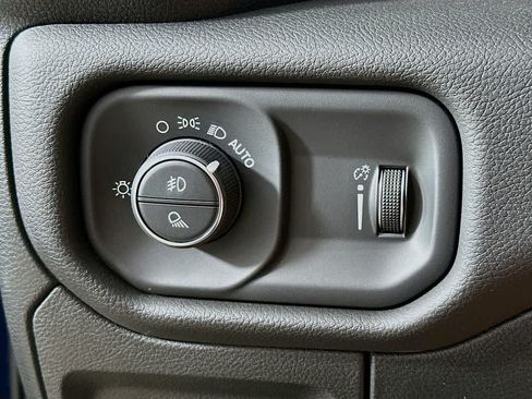 Used 2024 RAM 1500 Big Horn AWD/4WD image 27
