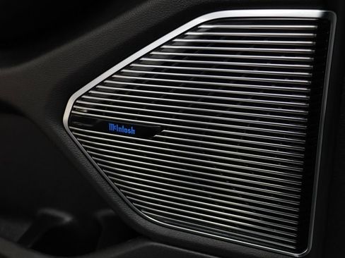 Used 2023 Jeep Grand Cherokee Overland w/ Advanced Protech Group III image 8