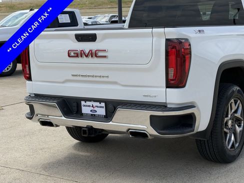 Used 2022 GMC Sierra 1500 SLT w/ SLT Convenience Package AWD/4WD image 8
