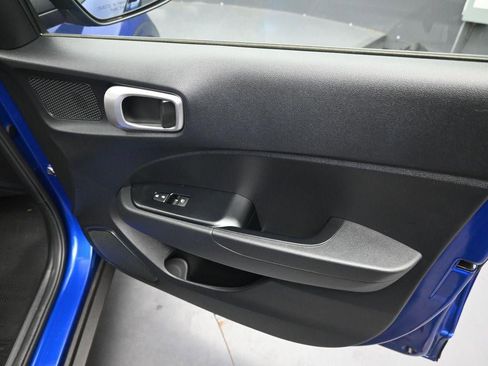 New 2025 Hyundai Venue SE FWD image 27