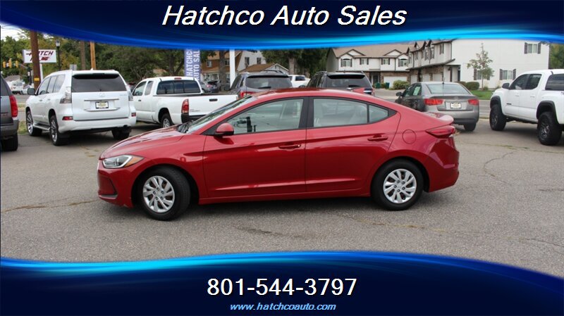Used 2017 Hyundai Elantra SE FWD image 2