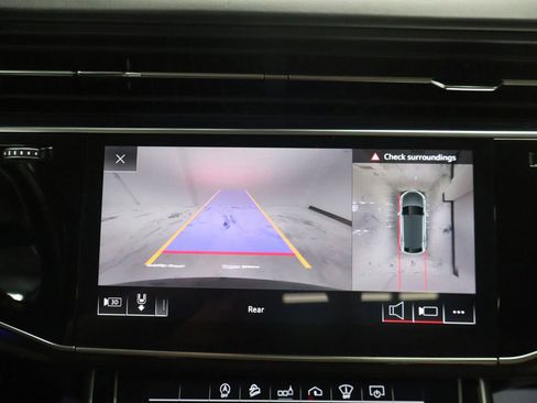 Used 2020 Audi Q8 Prestige w/ Prestige Package AWD/4WD image 31