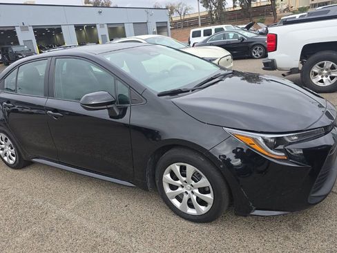 Used 2024 Toyota Corolla LE image 30