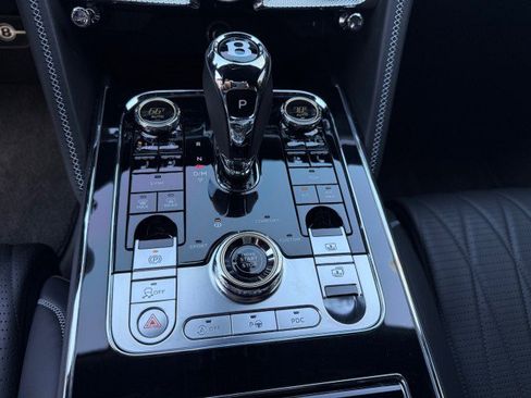 Used 2022 Bentley Flying Spur V8 AWD/4WD image 15