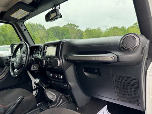 Used 2018 Jeep Wrangler Unlimited Sport w/ Quick Order Package 23W AWD/4WD image 20