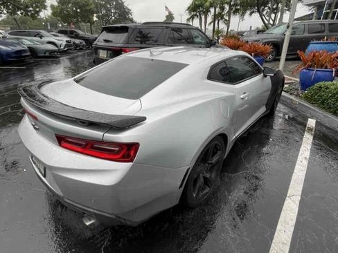 Used 2016 Chevrolet Camaro SS image 2