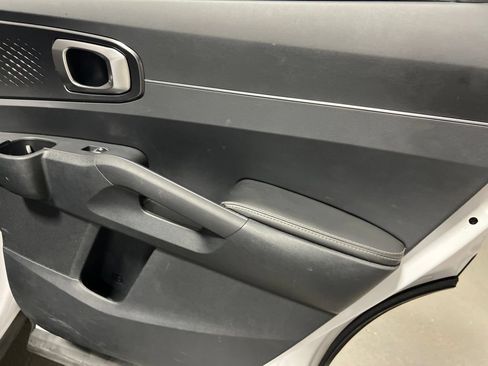 Used 2024 Kia Sorento S w/ Panoramic Sunroof Package FWD image 12