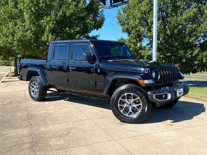Used 2024 Jeep Gladiator Sport