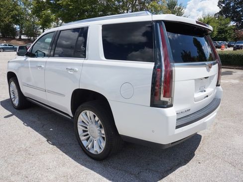 Used 2019 Cadillac Escalade Platinum image 8