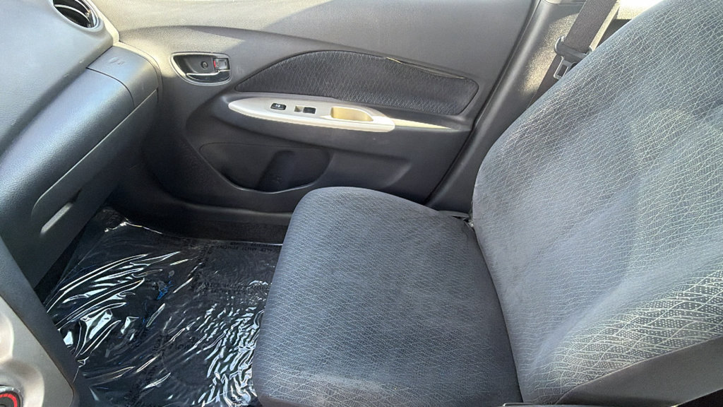 Used 2008 Toyota Yaris S FWD image 12