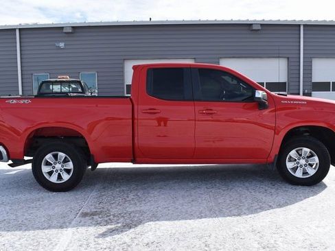 Used 2021 Chevrolet Silverado 1500 LT image 4