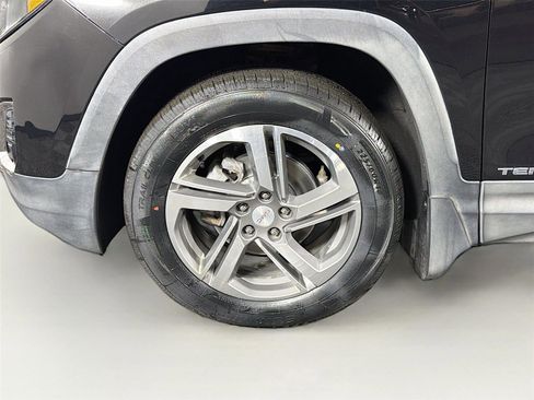 Used 2020 GMC Terrain SLT w/ Preferred Package AWD/4WD image 30