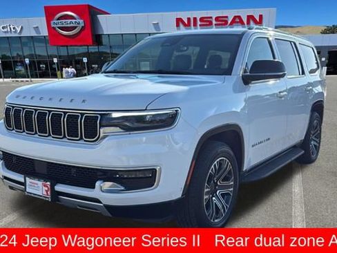 Used 2024 Jeep Wagoneer Series II w/ Flexible Seating Group AWD/4WD image 7