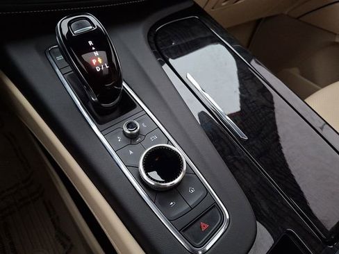 Used 2024 Cadillac Escalade Premium Luxury w/ Performance Package image 21