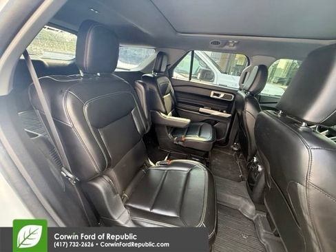 Used 2021 Ford Explorer XLT w/ Equipment Group 202A AWD/4WD image 14