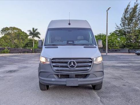 Used 2025 Mercedes-Benz Sprinter 2500 image 12