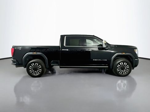 Used 2024 GMC Sierra 3500 Denali Ultimate AWD/4WD image 9