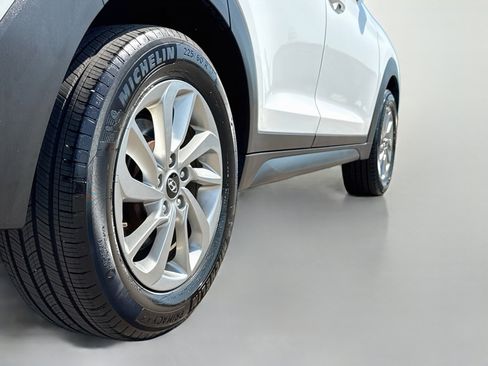Used 2018 Hyundai Tucson SE FWD image 9