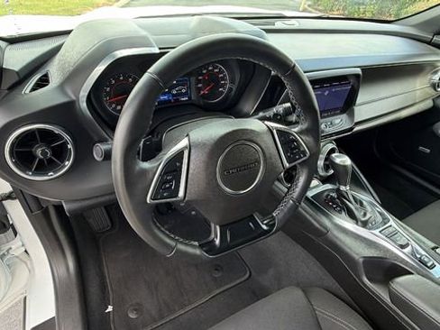 Used 2024 Chevrolet Camaro LT w/ Technology Package image 28