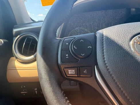 Used 2017 Toyota RAV4 XLE FWD image 35