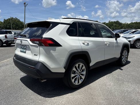 Used 2021 Toyota RAV4 XLE Premium FWD image 5
